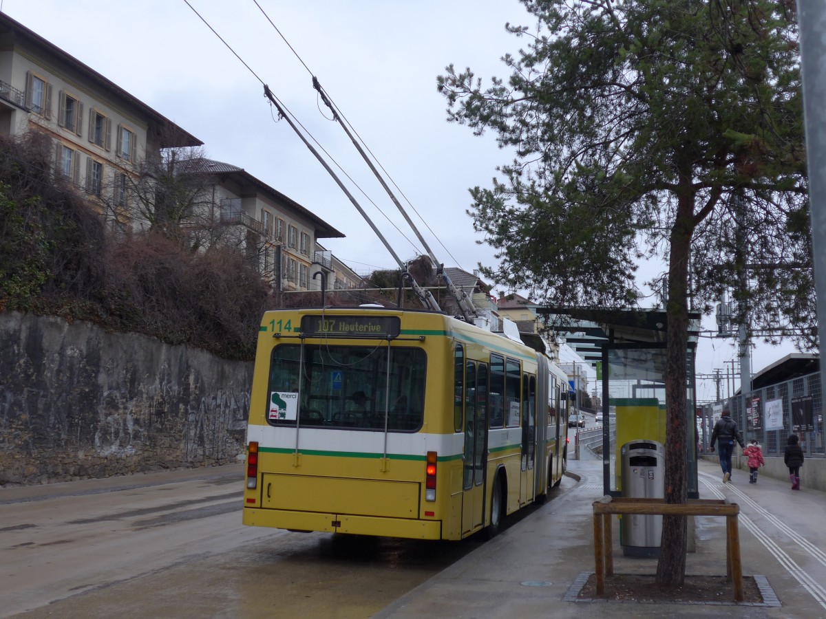 (168'782) - transN, La Chaux-de-Fonds - Nr. 114 - NAW/Hess Gelenktrolleybus (ex TN Neuch�tel Nr. 114) am 20. Februar 2016 beim Bahnhof Neuch�tel