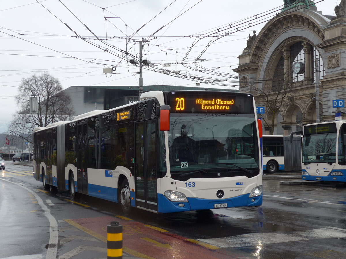 (169'486) - VBL Luzern - Nr. 163/LU 164'526 - Mercedes am 25. M�rz 2016 beim Bahnhof Luzern