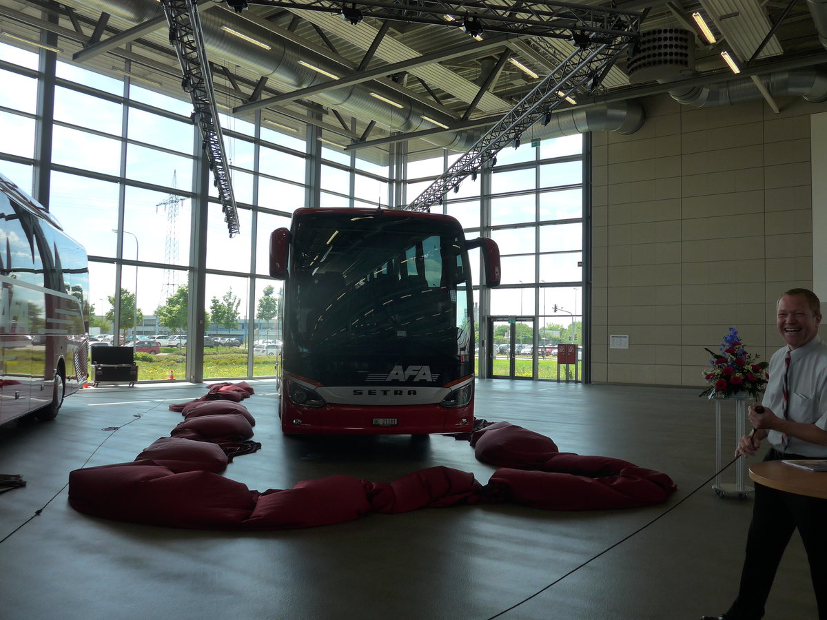 (171'130) - F�r die Schweiz: AFA Adelboden - Nr. 16/BE 21'181 - Setra am 20. Mai 2016 in Neu-Ulm, Setrawerk