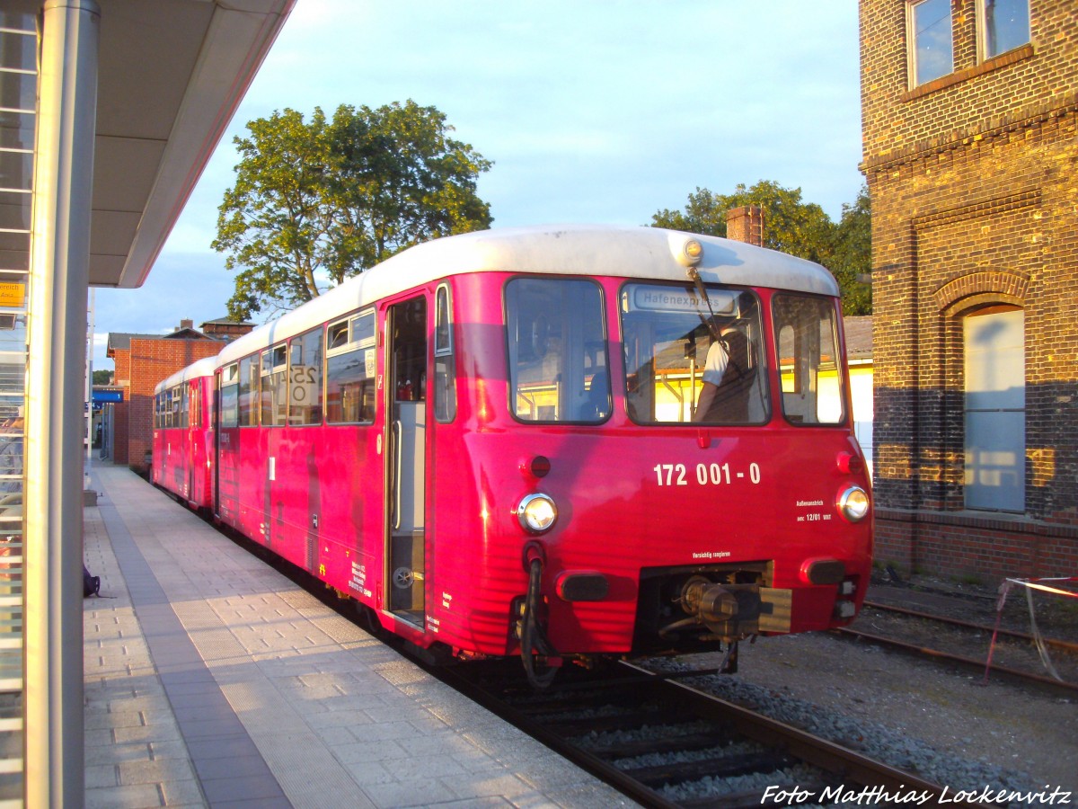 172 001 und 172 601 im Bahnhof Bergen auf R�gen am 13.7.14