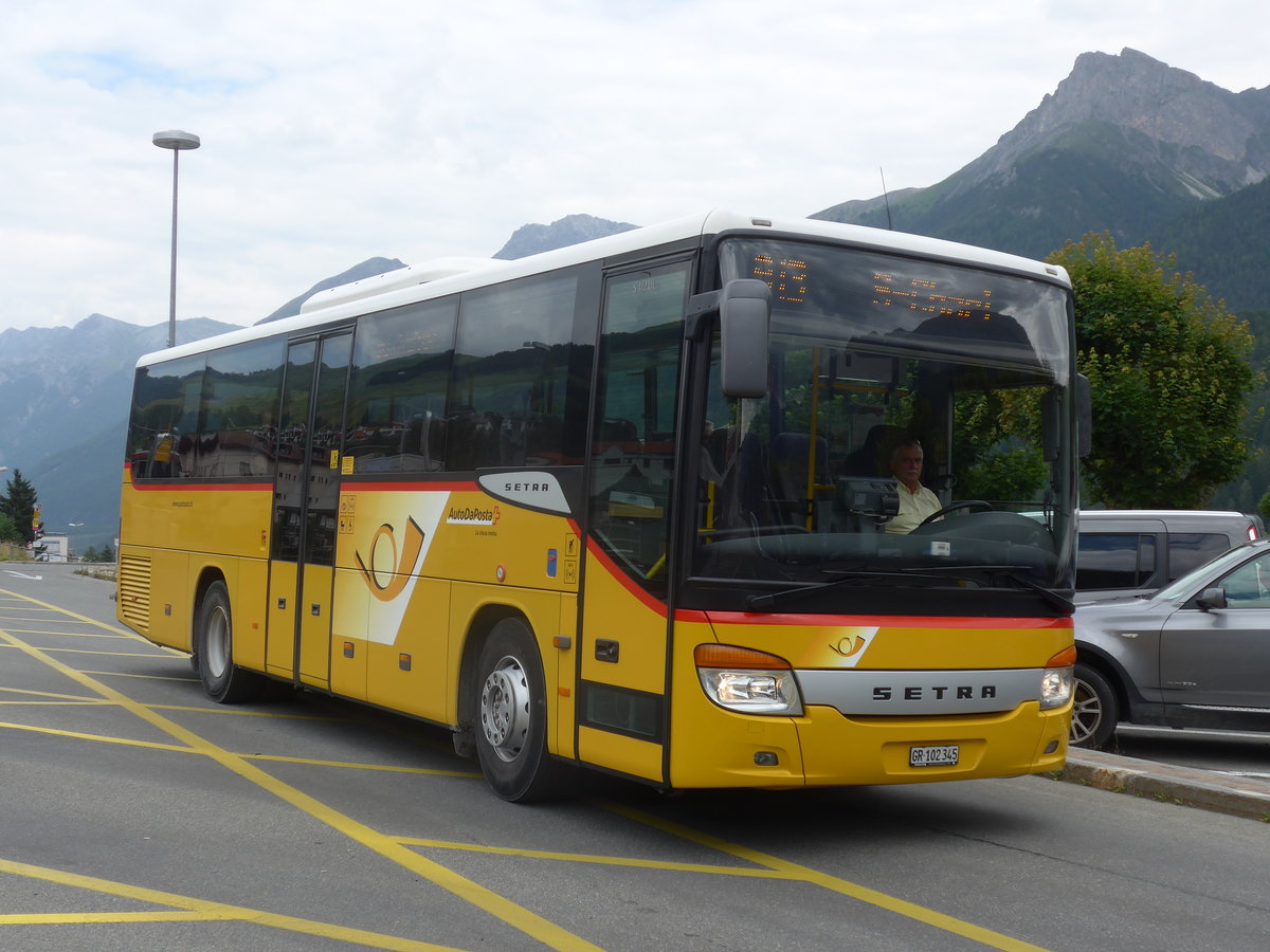 (173'354) - PostAuto Graub�nden - GR 102'345 - Setra (ex Riederer, St. Margrethenberg) am 24. Juli 2016 beim Bahnhof Scuol-Tarasp