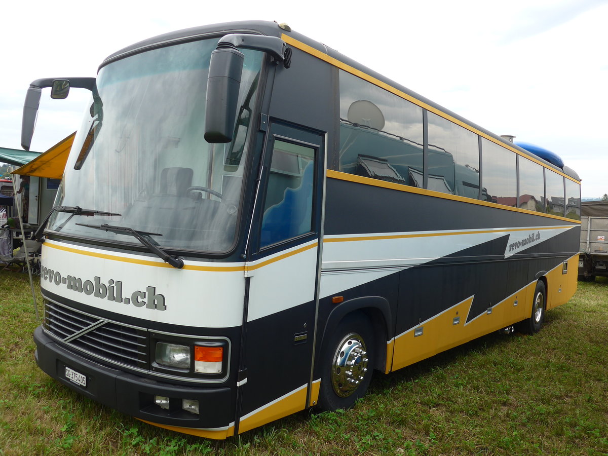 (174'022) - Aus der Schweiz: Glarner, Sch�nis - SG 375'405 - Volvo (ex AAGK Koppigen Nr. 23) am 20. August 2016 in B�singen, Bahnhof