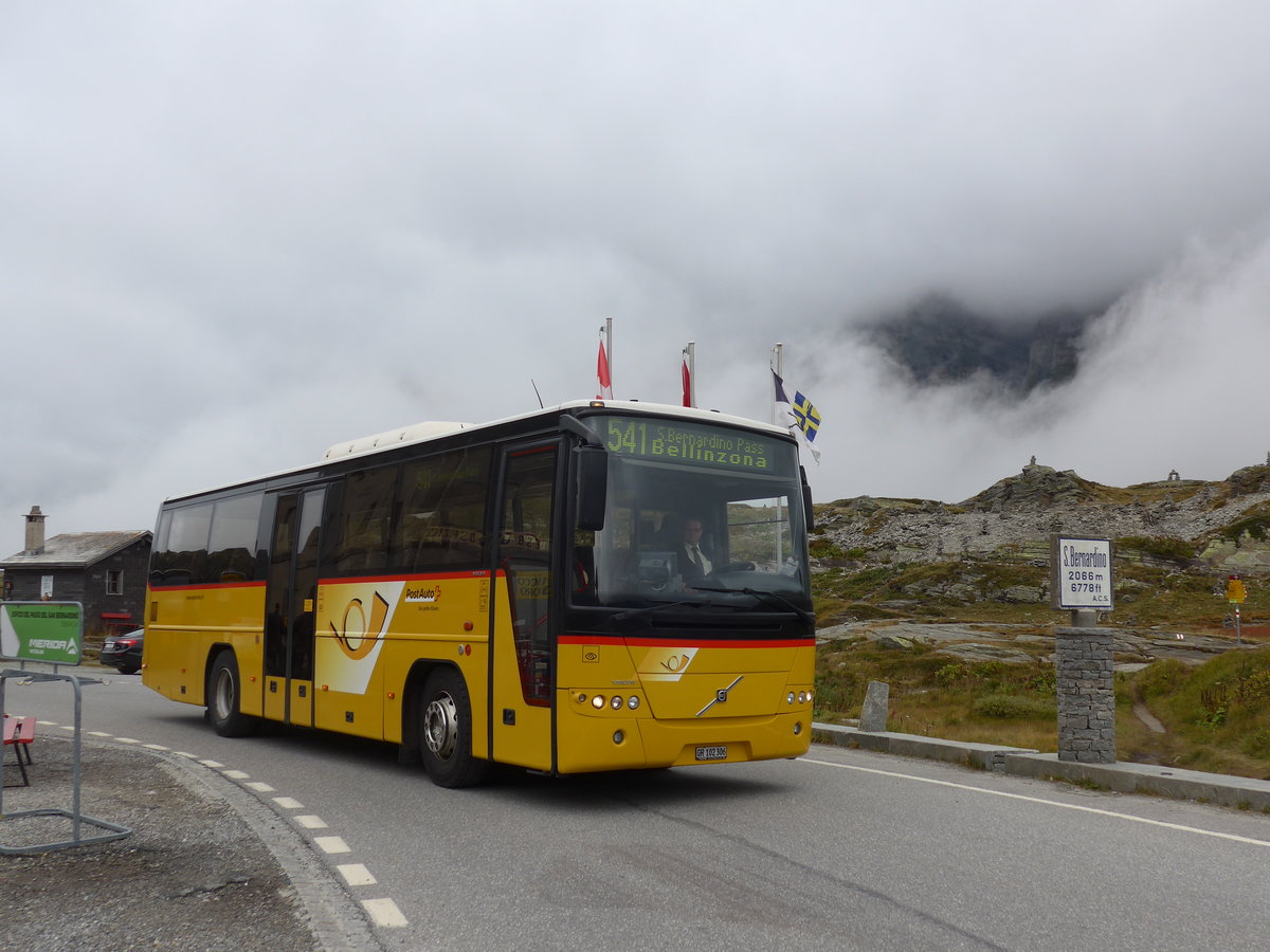 (174'962) - PostAuto Graub�nden - GR 102'306 - Volvo am 18. September 2016 in San Bernardino, Ospizio