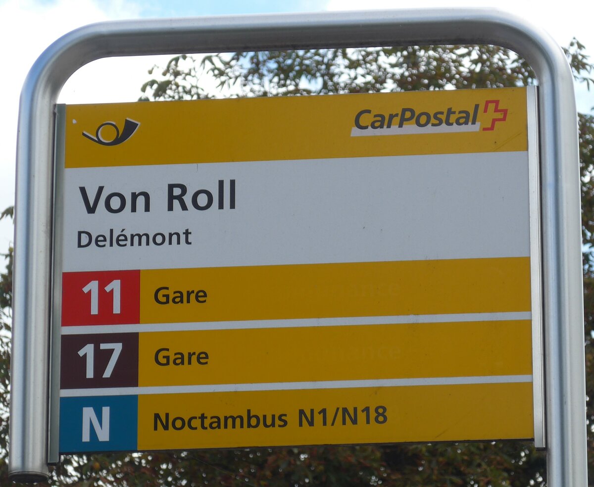 (175'509) - PostAuto-Haltestellenschild - Delmont, Von Roll - am 7. Oktober 2016