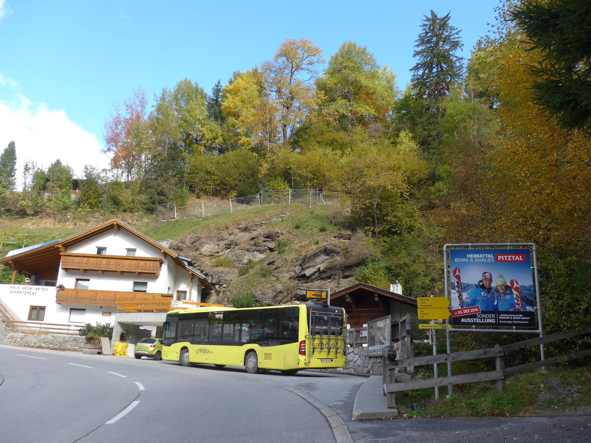 (176'035) - Auderer, Imst - IM BUS 16 - Mercedes am 20. Oktober 2016 in Jerzens, Feuerwehr