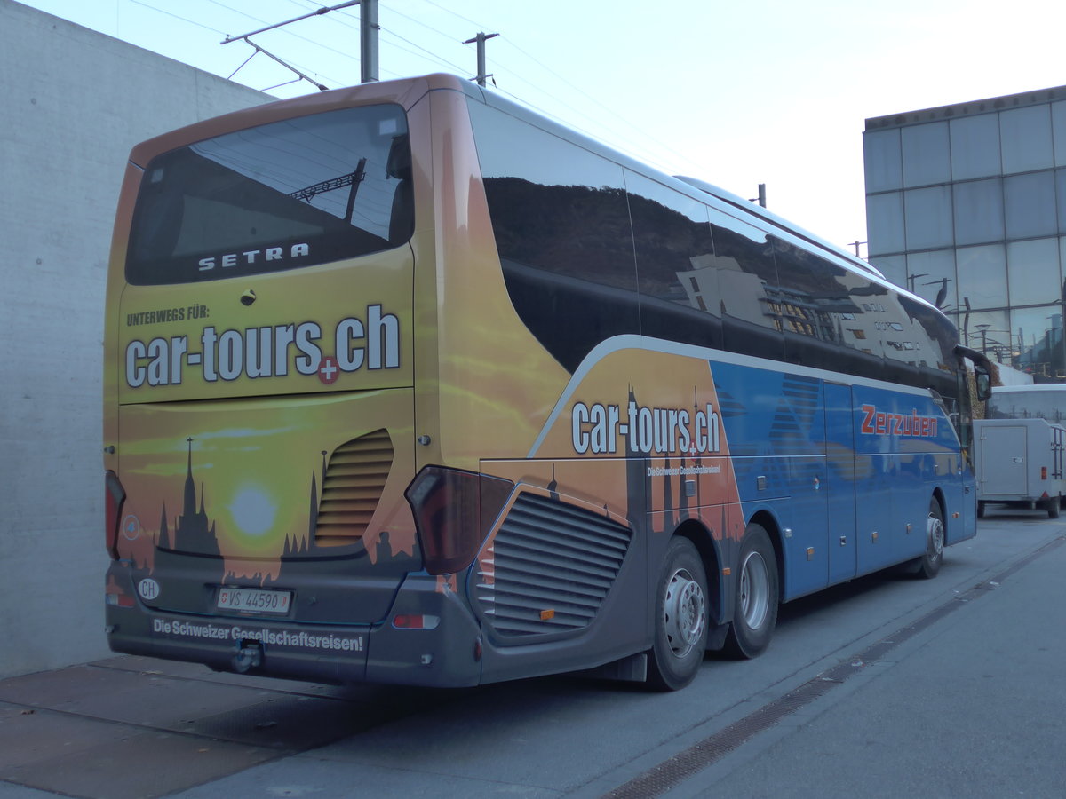 (176'375) - Zerzuben, Visp-Eyholz - Nr. 4/VS 44'590 - Setra am 30. Oktober 2016 beim Bahnhof Visp