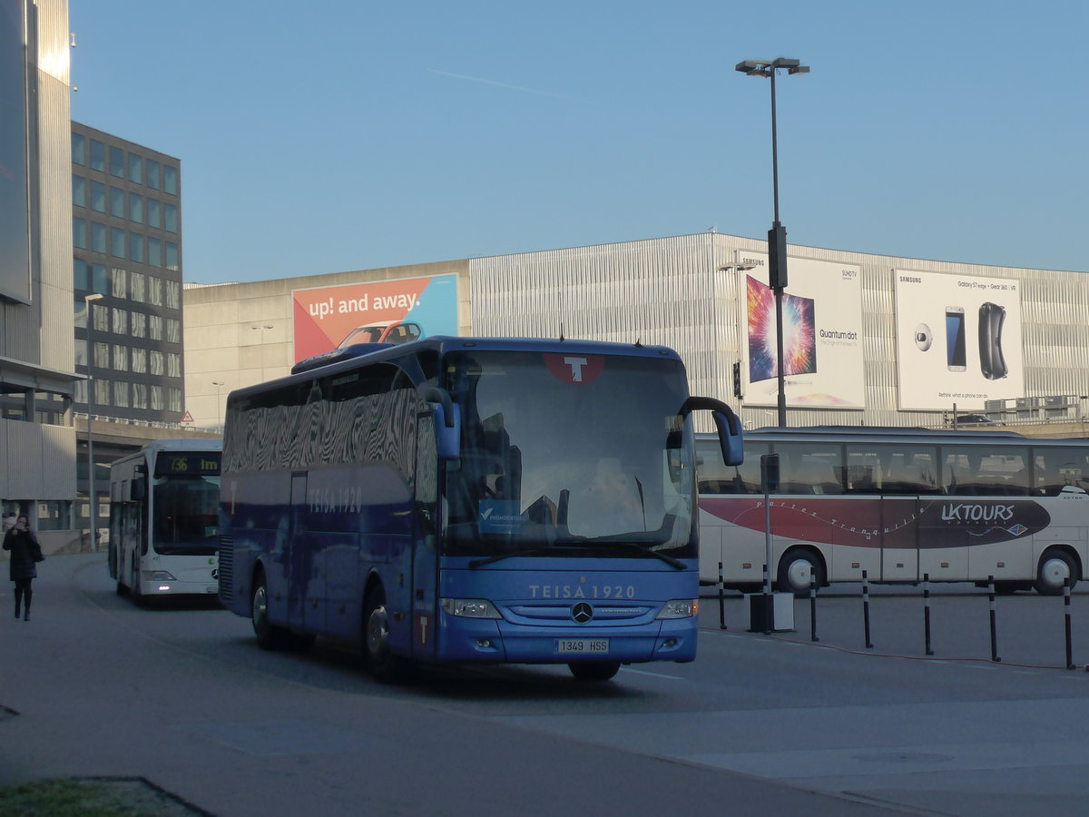 (176'967) - Aus Spanien: Teisa, Girona - 1349 HSS - Mercedes am 6. Dezember 2016 in Z�rich, Flughafen