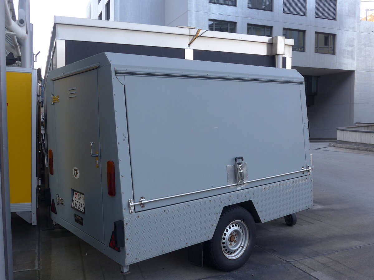 (177'061) - PostAuto Graub�nden - GR 134'819 - Zbinden Gep�ckanh�nger am 10. Dezember 2016 in Chur, Postautostation