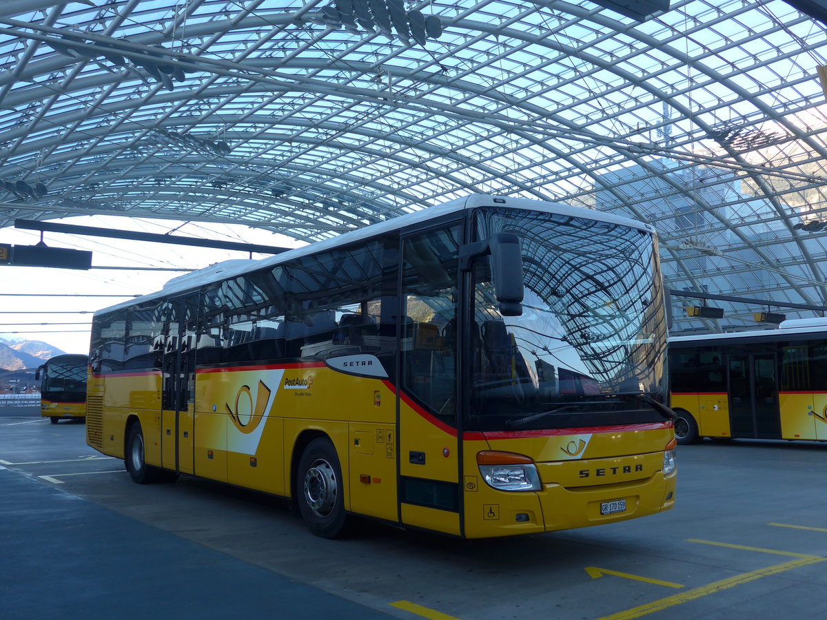 (177'081) - PostAuto Graub�nden - GR 170'159 - Setra am 10. Dezember 2016 in Chur, Postautostation