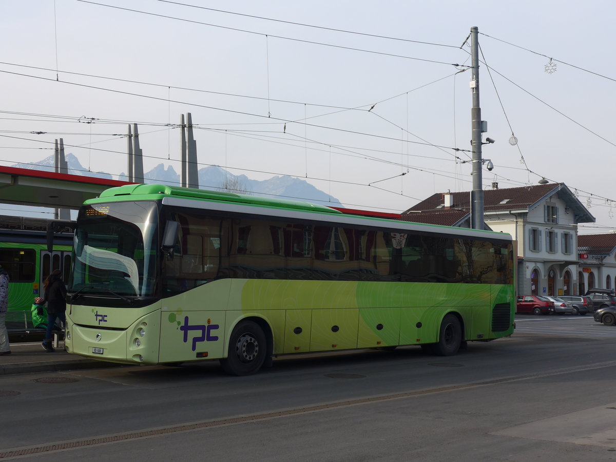(177'591) - TPC Aigle - VD 608 - Irisbus am 2. Januar 2017 beim Bahnhof Aigle
