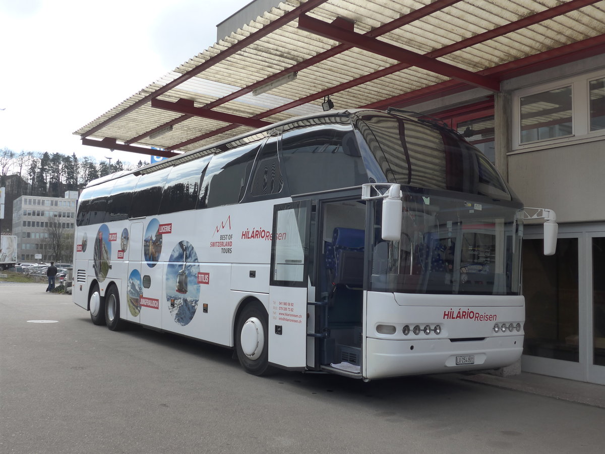 (179'079) - Hilrio, Schtz - LU 254'801 - Neoplan am 20. Mrz 2017 in Kloten, EvoBus