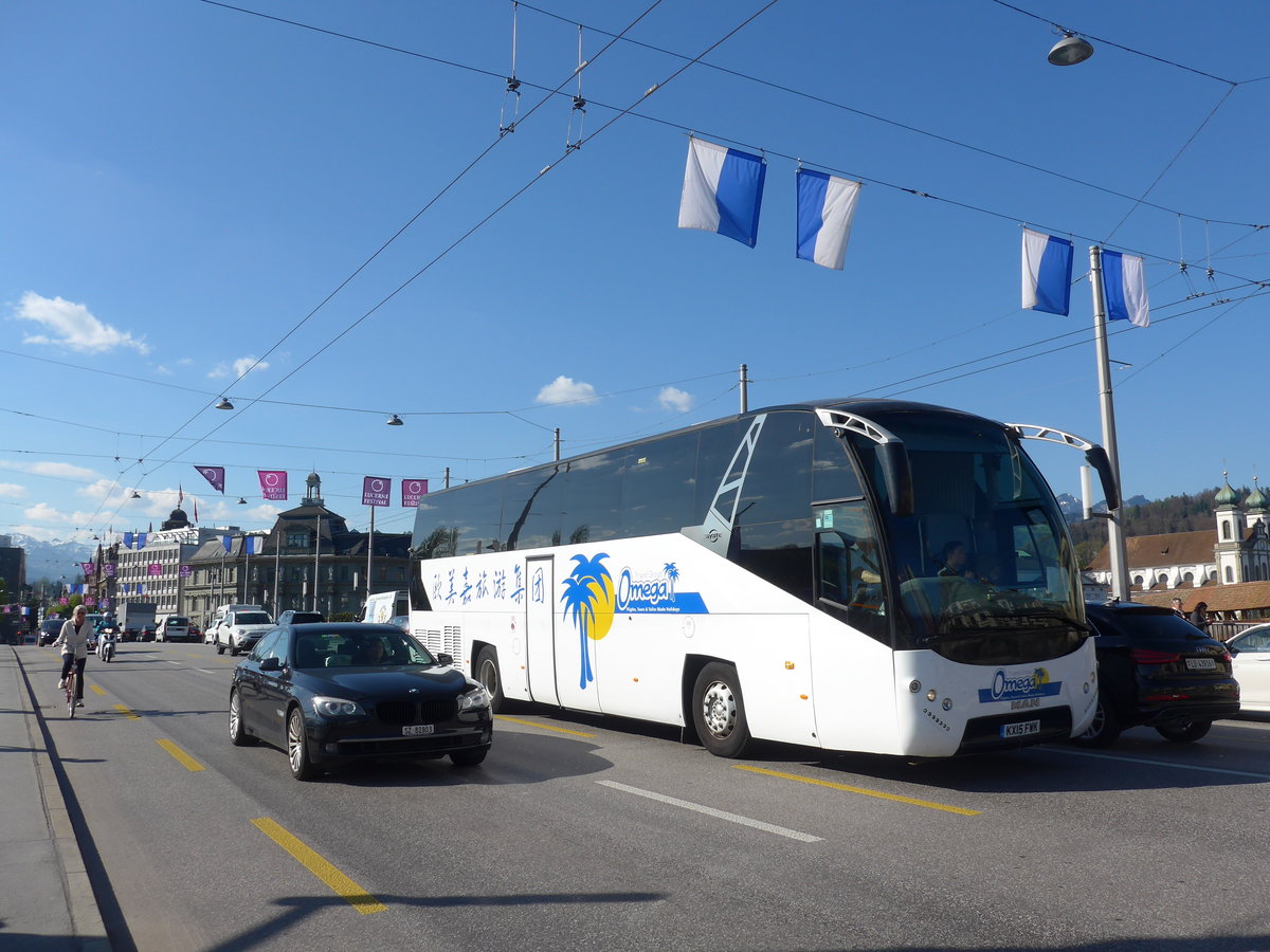 (179'419) - Aus England: Omega, Milton Keynes - KX15 FWK - MAN/Ayats am 10. April 2017 in Luzern, Bahnhofbrcke