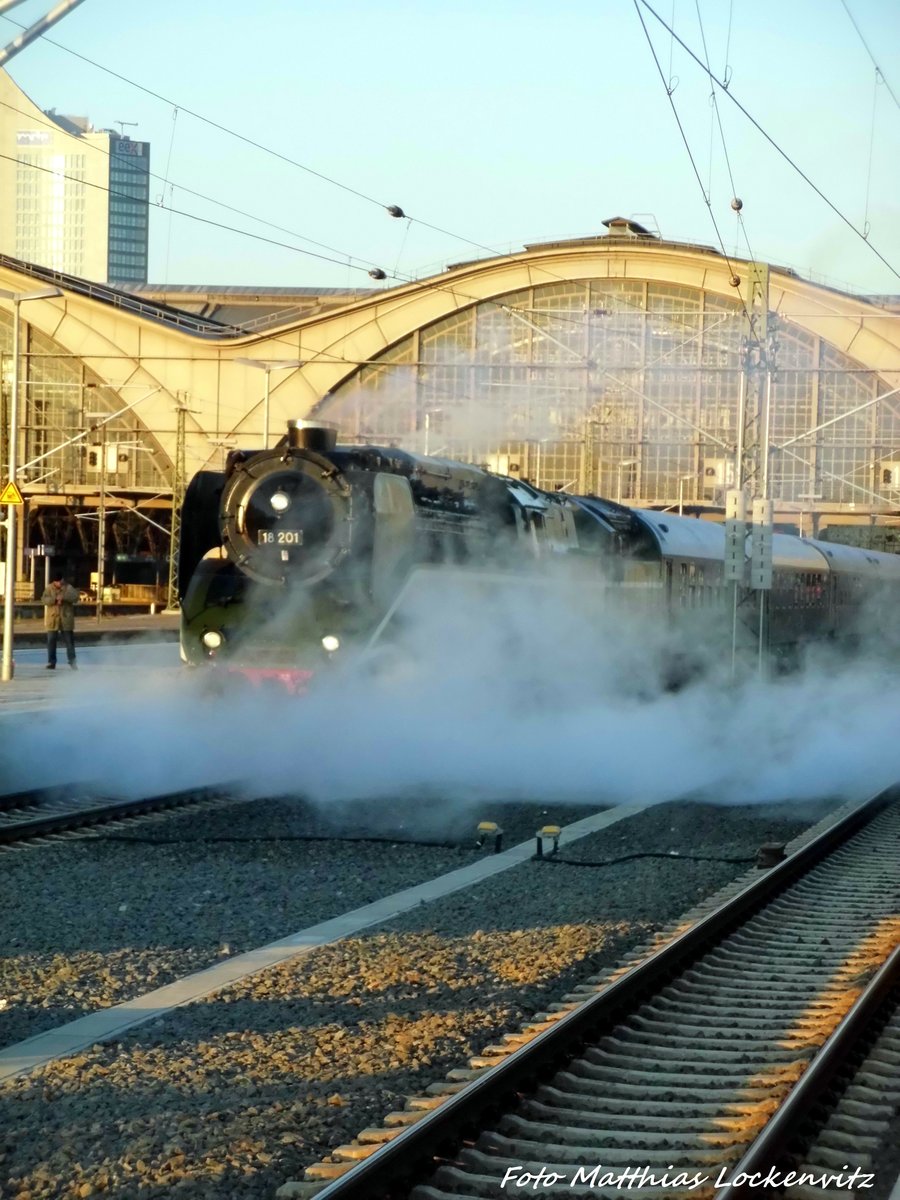 18 201 im Leipziger Hbf am 7.5.16