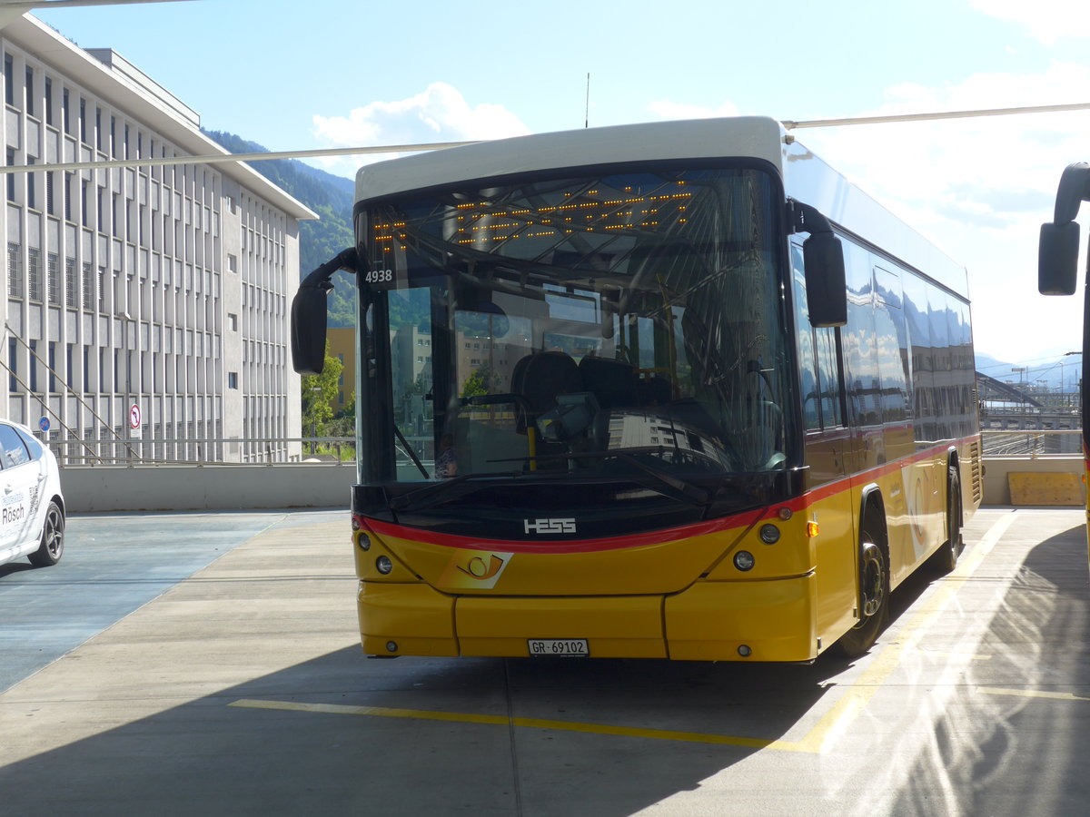(180'422) - PostAuto Graub�nden - GR 69'102 - Scania/Hess am 22. Mai 2017 in Chur, Postautostation