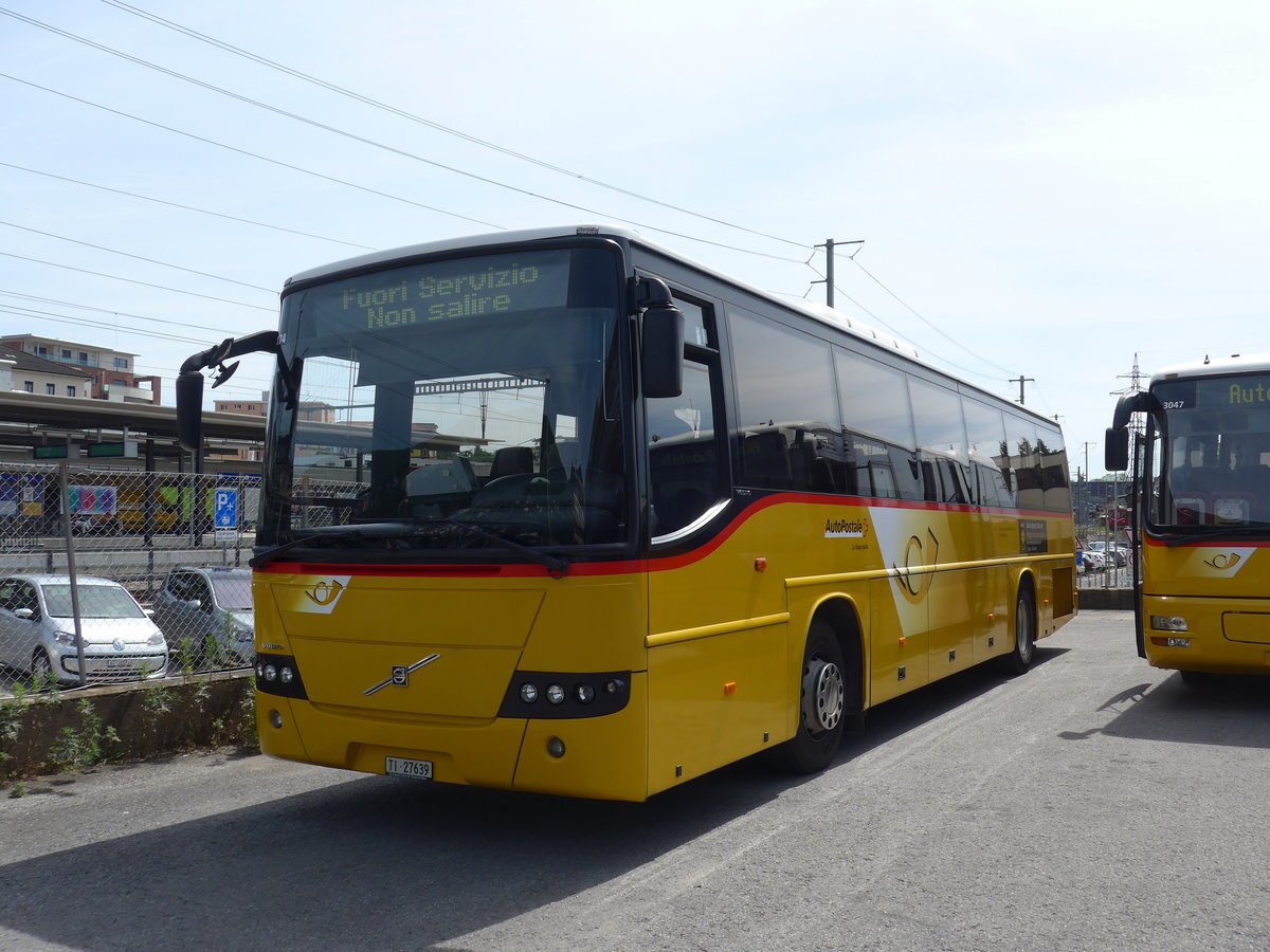 (180'594) - Autopostale, Mendrisio - TI 27'639 - Volvo am 23. Mai 2017 in Mendrisio, Garage