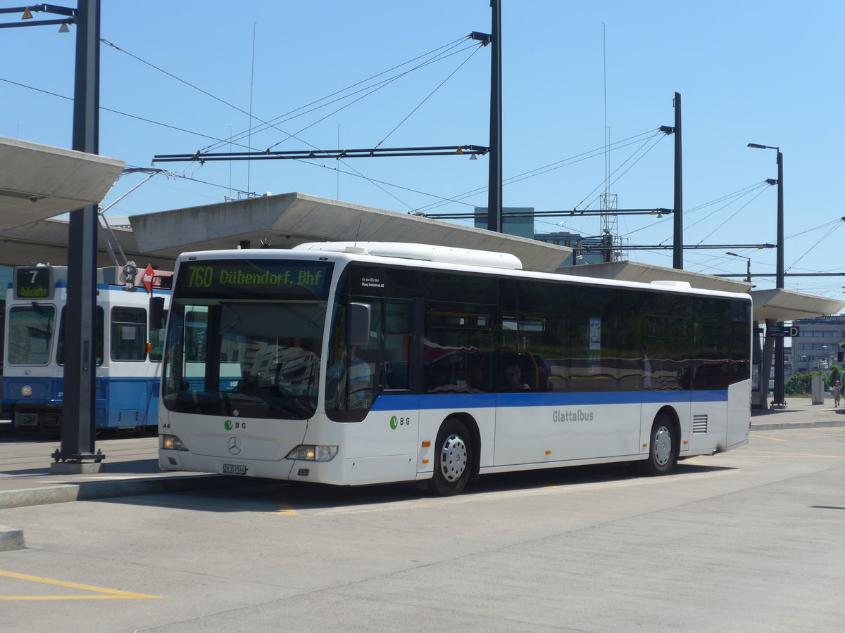 (180'813) - Maag, Kloten - Nr. 44/ZH 353'544 - Mercedes (ex Vorfhrfahrzeug) am 27. Mai 2017 beim Bahnhof Zrich-Stettbach