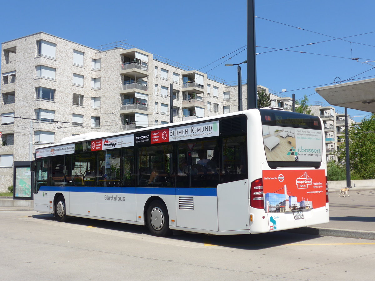 (180'814) - Maag, Kloten - Nr. 38/ZH 590'938 - Mercedes am 27. Mai 2017 beim Bahnhof Z�rich-Stettbach