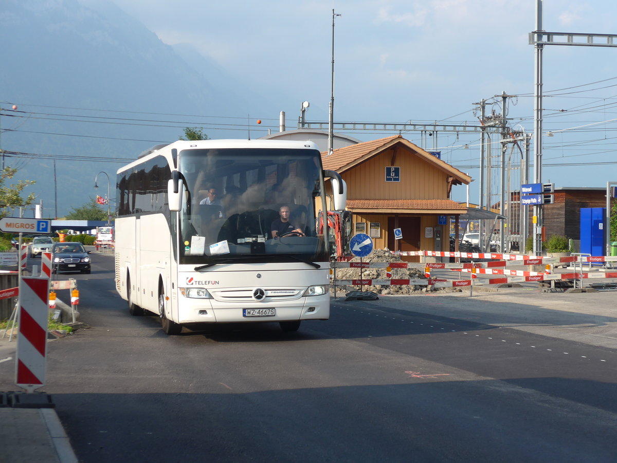 (181'535) - Aus Polen: Telefun, Warszawa - WZ 4667S - Mercedes am 24. Juni 2017 beim Bahnhof Wilderswil