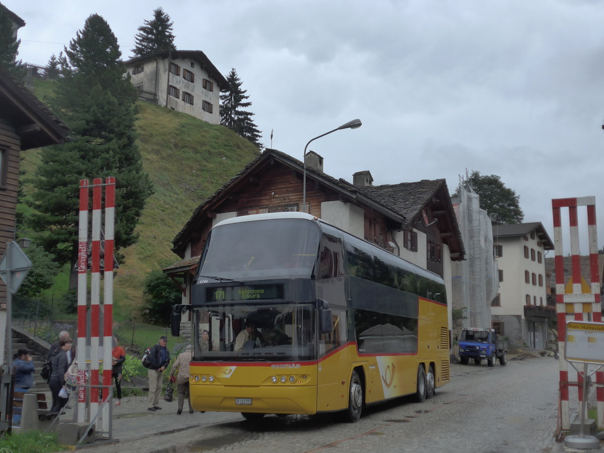 (182'243) - PostAuto Graubnden - GR 162'999 - Neoplan am 24. Juli 2017 in Splgen, Dorf (prov. Haltestelle)