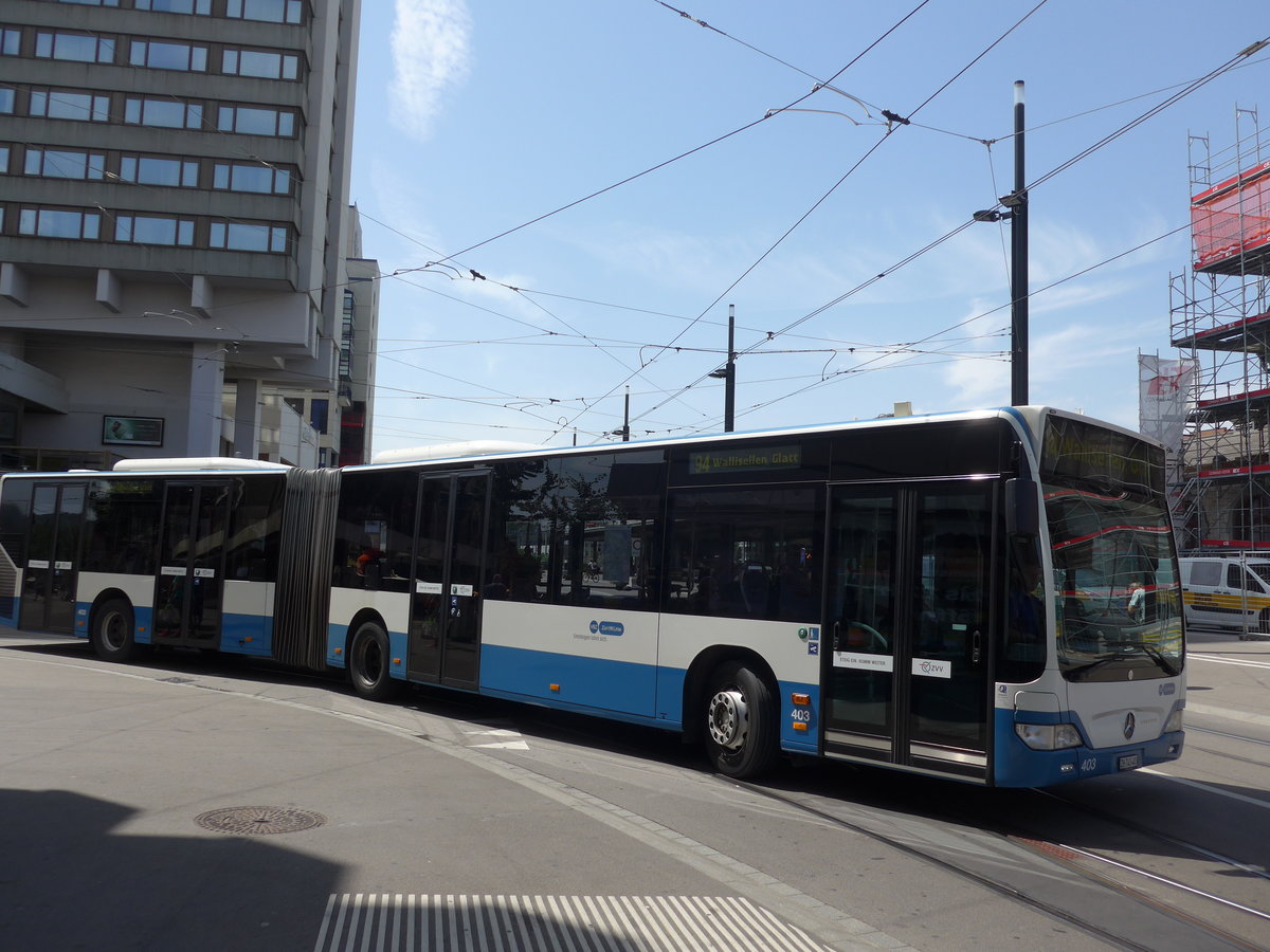 (182'637) - VBZ Zrich - Nr. 403/ZH 745'403 - Mercedes am 3. August 2017 beim Bahnhof Zrich-Oerlikon