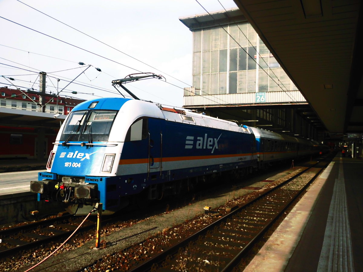 183 004 im M�nchener Hbf am 21.6.17