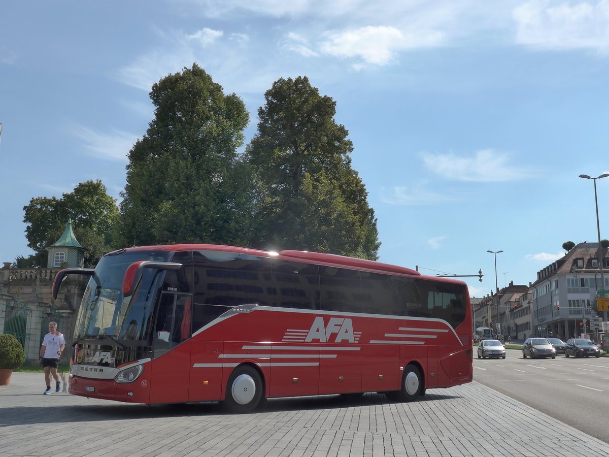 (183'824) - Aus der Schweiz: AFA Adelboden - Nr. 15/BE 26'702 - Setra am 22. August 2017 in Ludwigsburg, Schloss