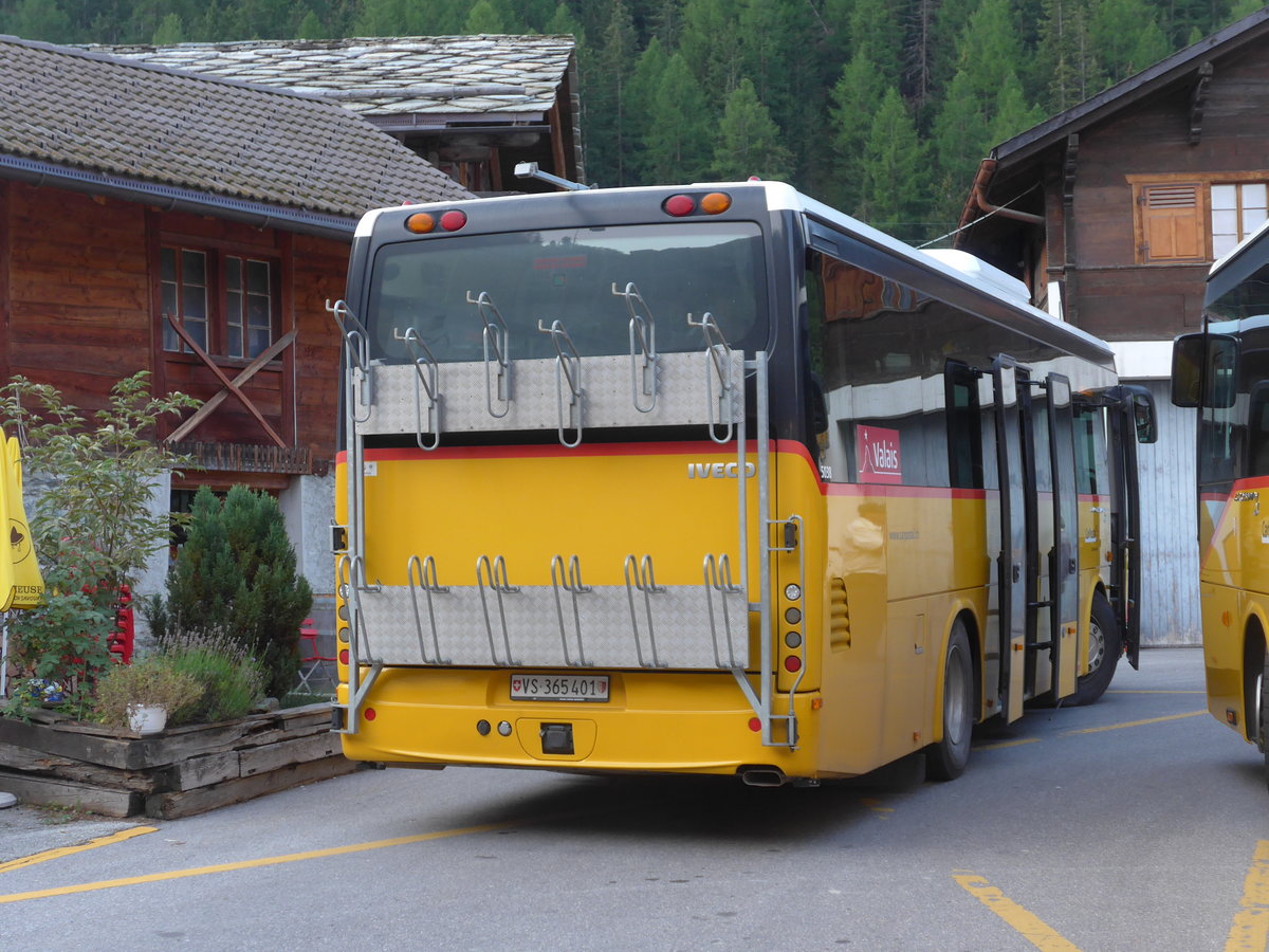 (184'098) - PostAuto Wallis - Nr. 19/VS 365'401 - Irisbus am 25. August 2017 in Les Haud�res, Post