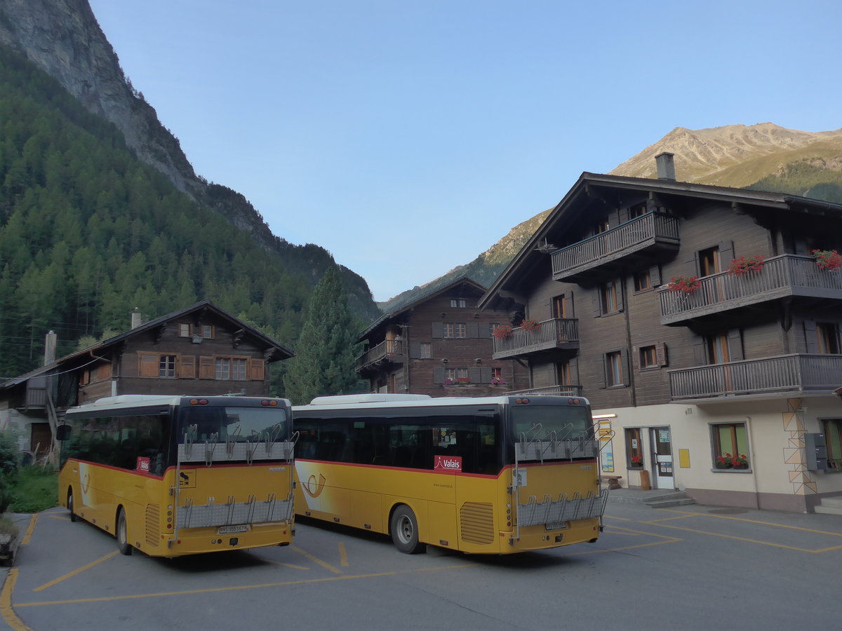 (184'116) - PostAuto Wallis - Nr. 5/VS 355'167 + Nr. 6/VS 355'168 - Irisbus am 25. August 2017 in Les Haud�res, Post