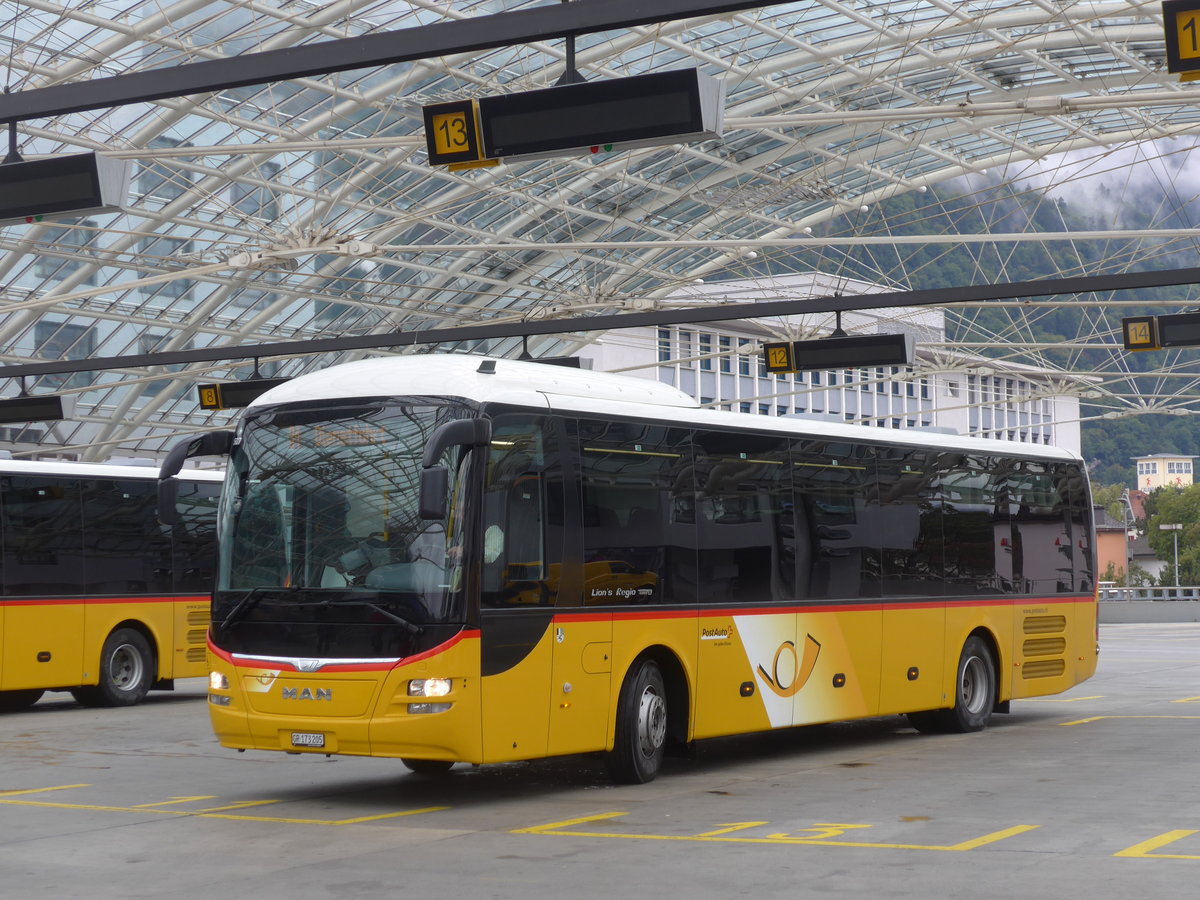 (184'805) - PostAuto Graubnden - GR 173'205 - MAN am 16. September 2017 in Chur, Postautostation