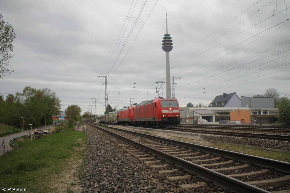 185 001-5 und 152 123-6 mit einem Autotransportzug in Nürnberg Hohe Marter. 09.04.24