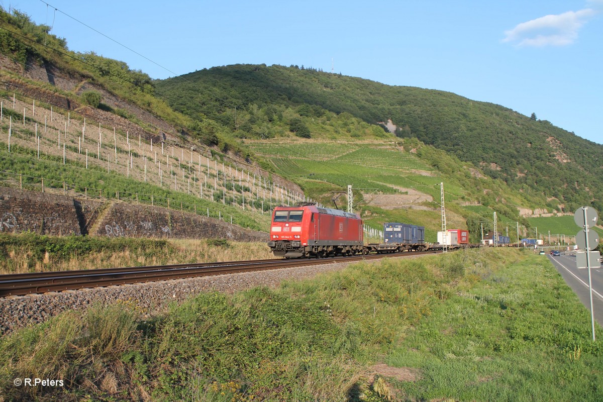 185 044-5 zieht bei der Blockstelle Bodenthal ein Containerzug. 16.07.14