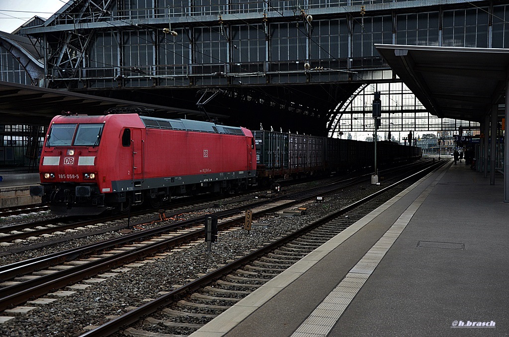 185 058-5 zog einen kastenzug durch bremen,datum 24.09.14