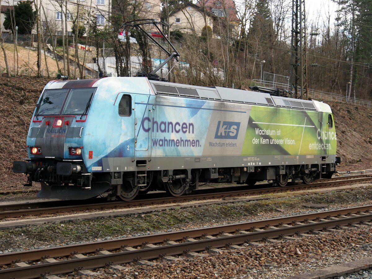 185 152-6 Railion DB Logistik 91 80 6 185 152-6 D-DB mit Werbung für K+S als Schublok in Geislingen Steige am 21.02.2020.