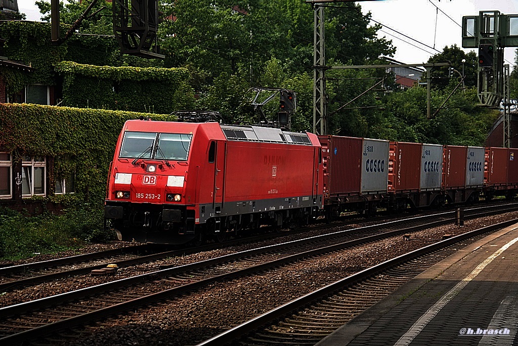 185 253-2 zog einen kastenzug durch hh-harburg,datum 01.08.14