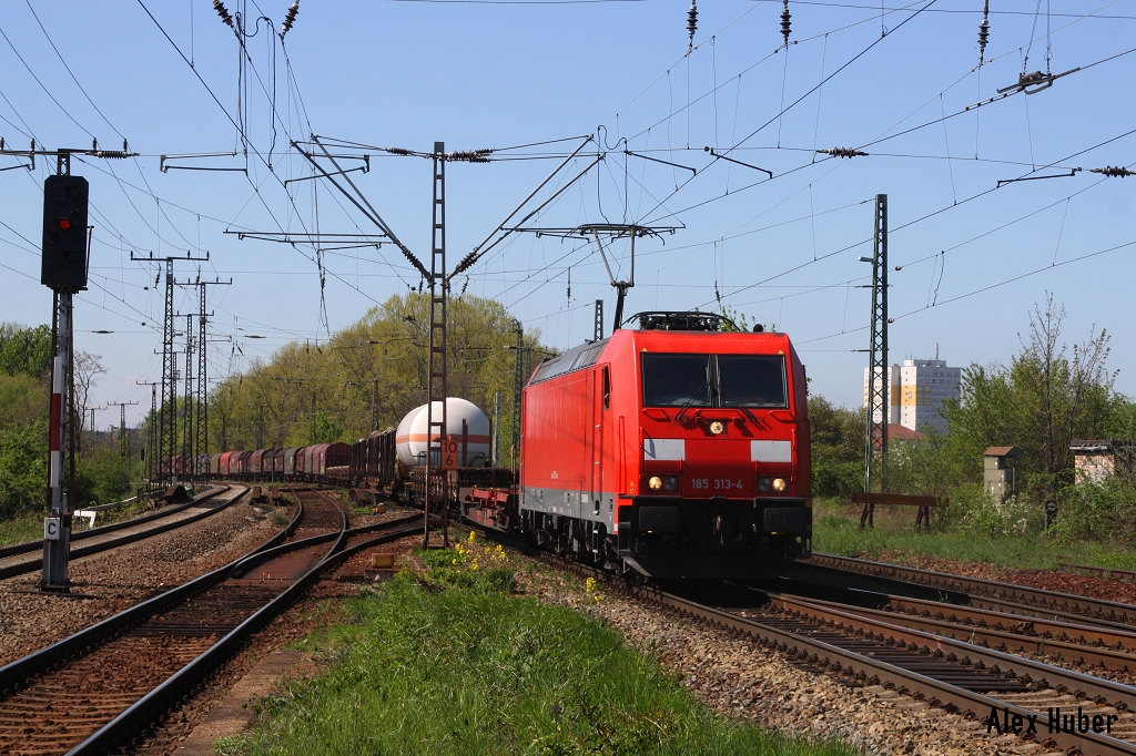 185 313 DBSR am 16.04.14 mit Gz im Bf Leipzig-Thekla ri Sch�nefeld