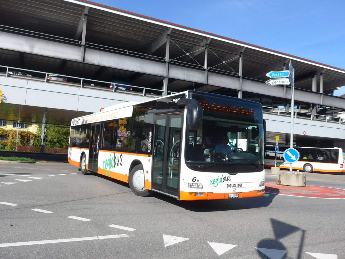 (185'935) - VBH Herisau - Nr. 6/AR 22'930 - MAN am 19. Oktober 2017 beim Bahnhof Herisau