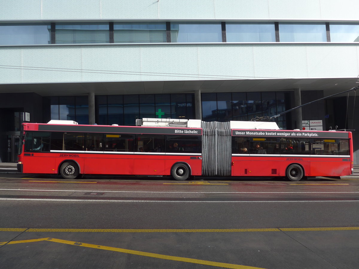 (186'561) - Bernmobil, Bern - Nr. 1 - NAW/Hess Gelenktrolleybus am 19. November 2017 in Bern, Schanzenstrasse