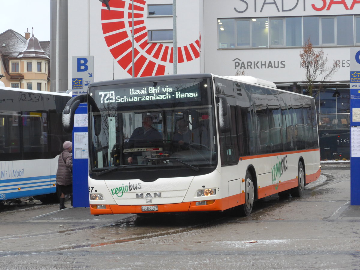 (186'949) - Regiobus, Gossau - Nr. 27/SG 306'527 - MAN am 14. Dezember 2017 beim Bahnhof Wil