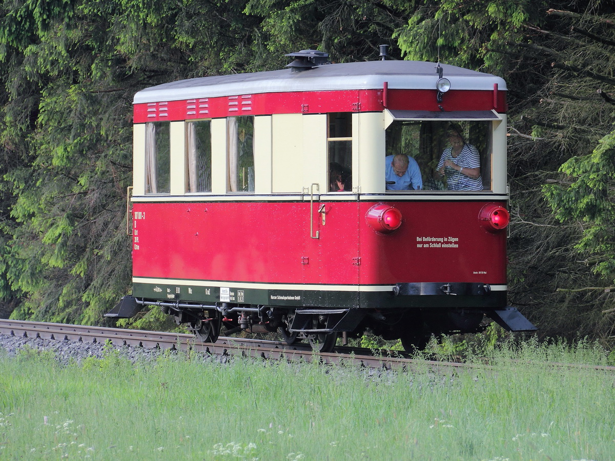 187 001-3 auf dem Wege in Richtung Stiege am 24. Mai 2014.