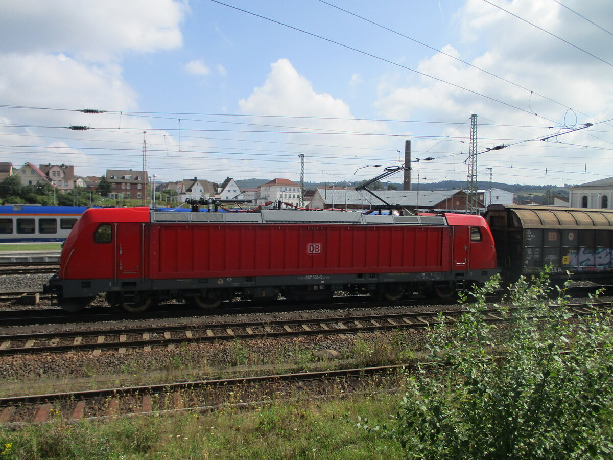 187 104 durchfuhr,am 02.September 2021,den Bahnhof Bebra.