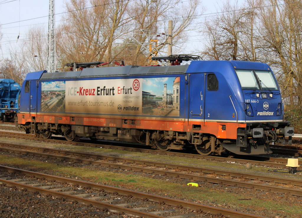 187 666-3 von Raildox stand am Nachmittag abgestellt in Rostock-Bramow.13.02.2022
