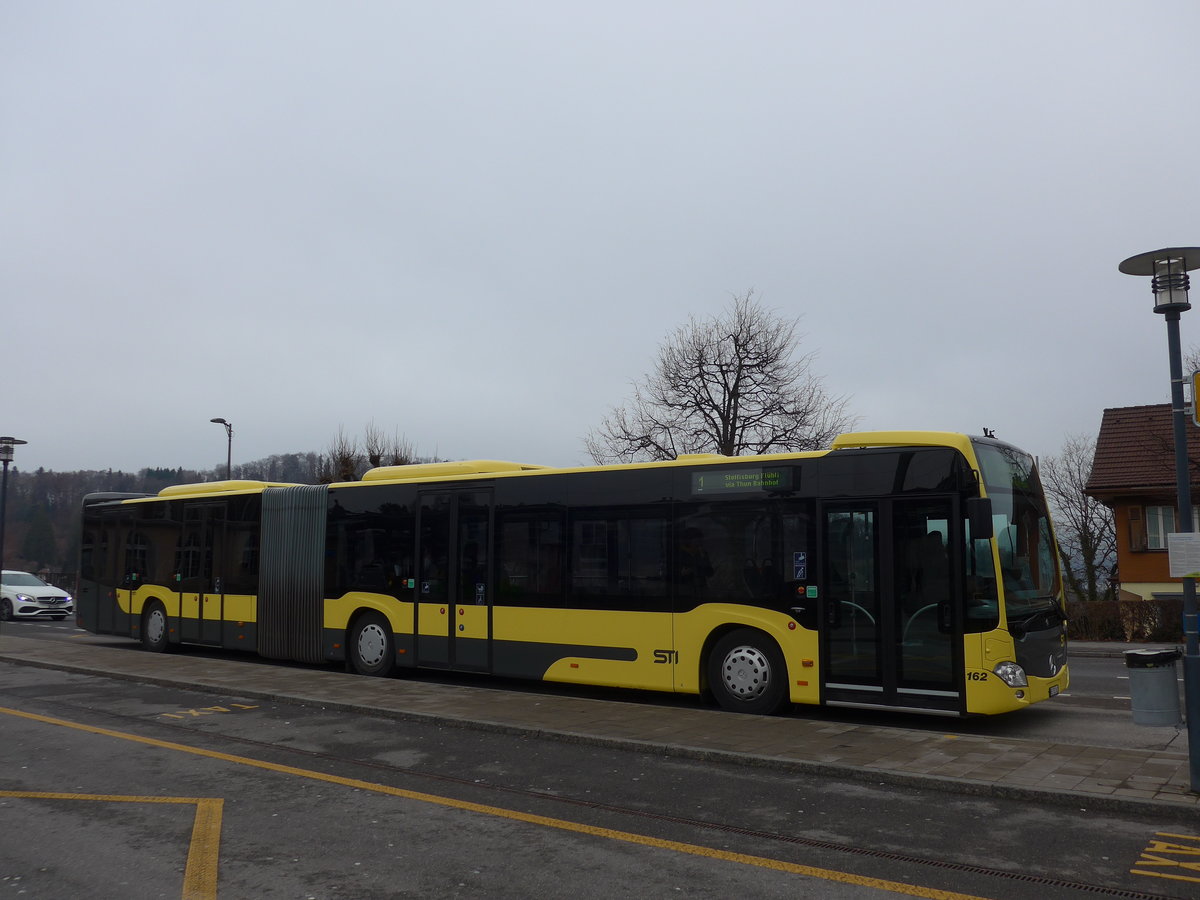 (187'277) - STI Thun - Nr. 162/BE 752'162 - Mercedes am 24. Dezember 2017 beim Bahnhof Spiez