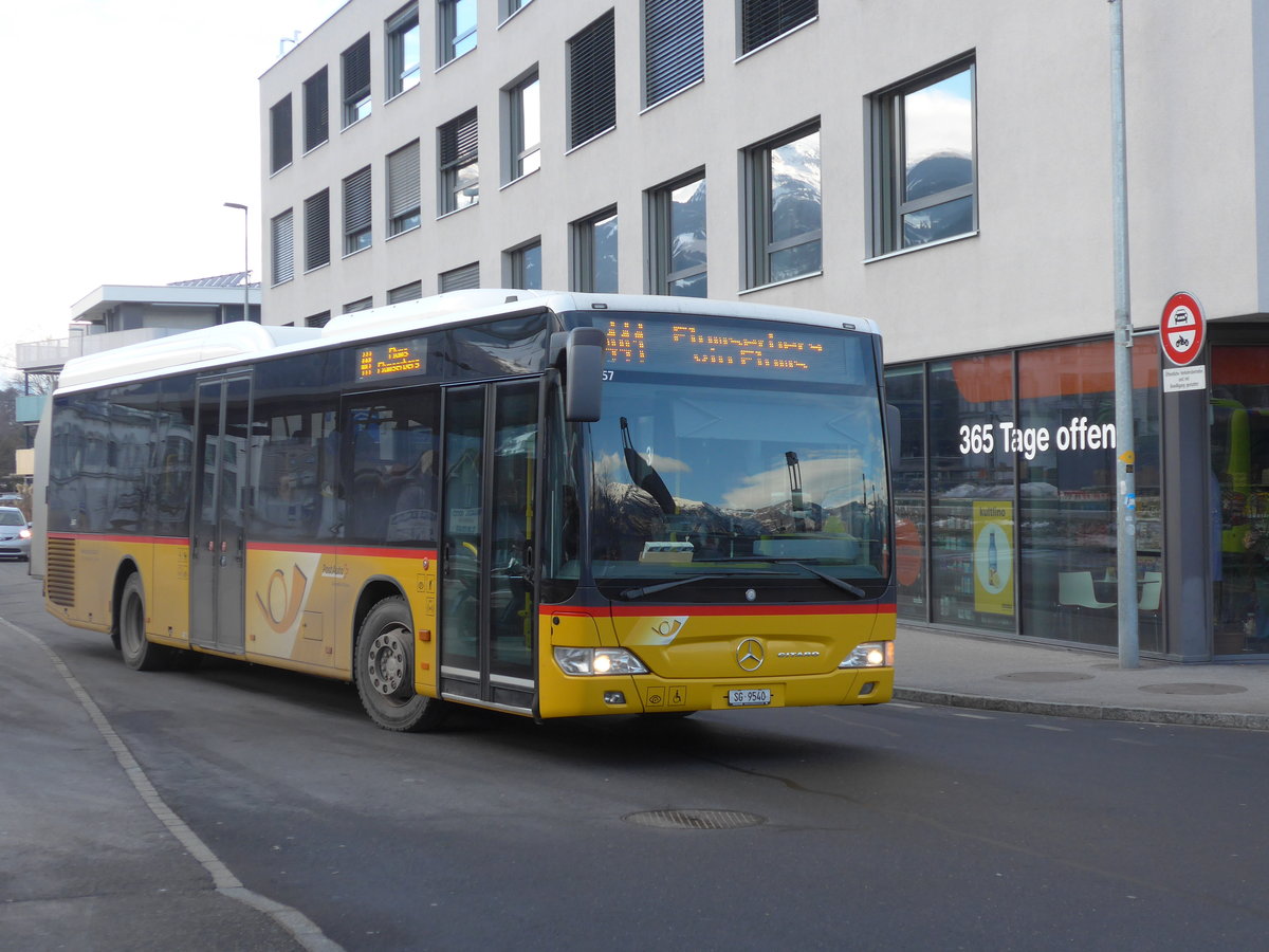 (187'443) - Heim, Flums - SG 9540 - Mercedes am 26. Dezember 2017 beim Bahnhof Sargans