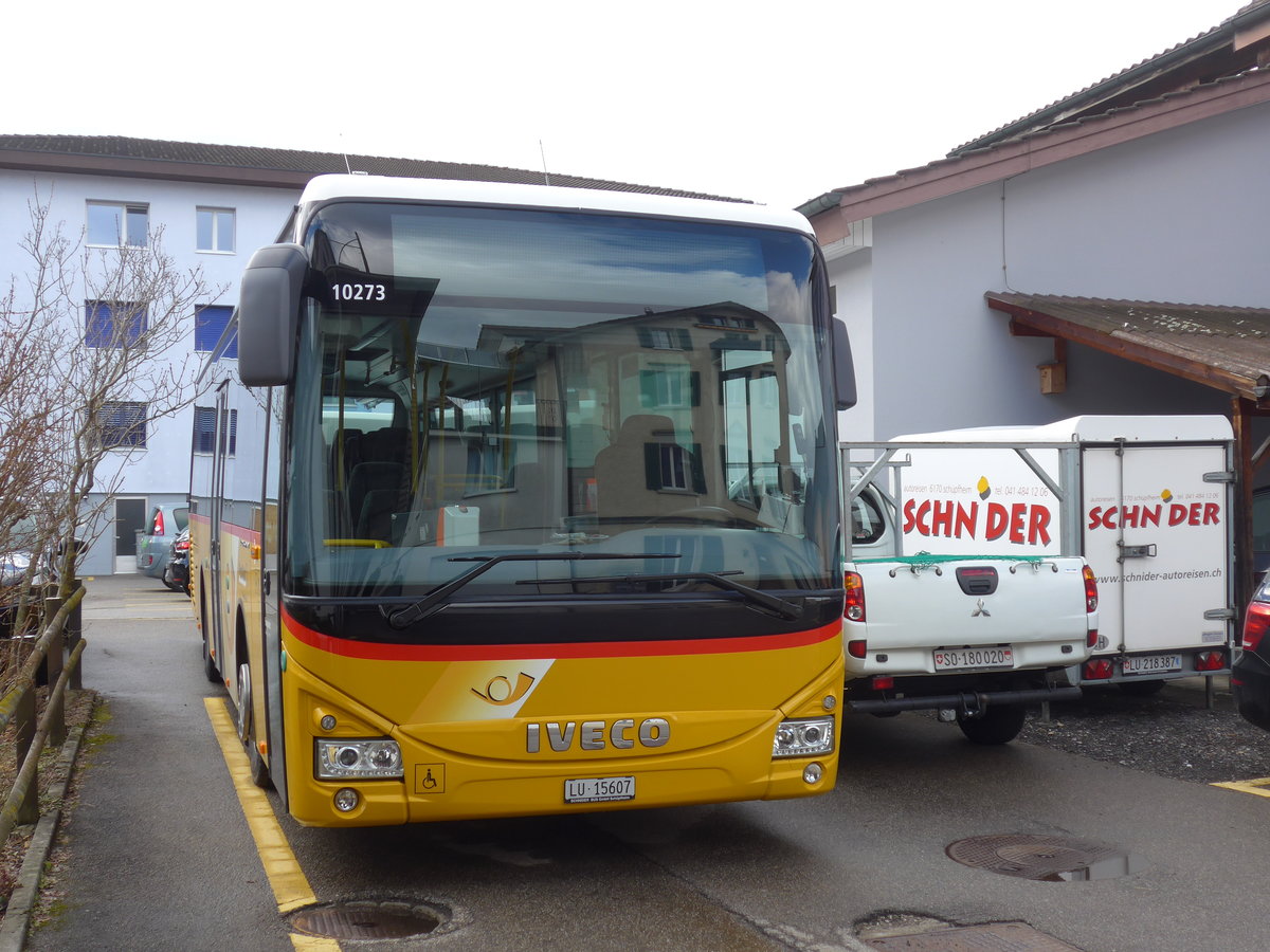 (187'653) - Schnider, Schpfheim - LU 15'607 - Iveco am 2. Januar 2018 in Schpfheim, Garage