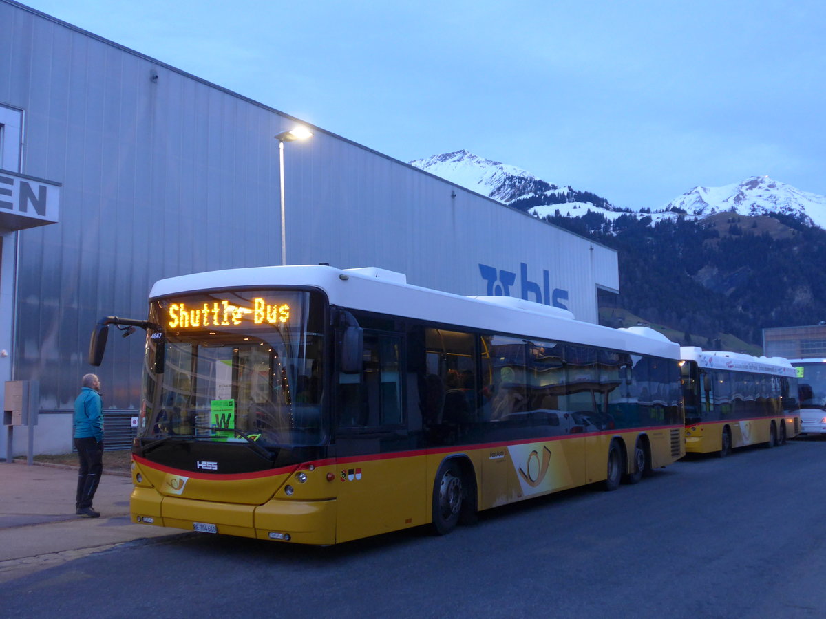 (187'664) - Engeloch, Riggisberg - Nr. 18/BE 704'610 - Scania/Hess am 7. Januar 2018 beim Bahnhof Frutigen