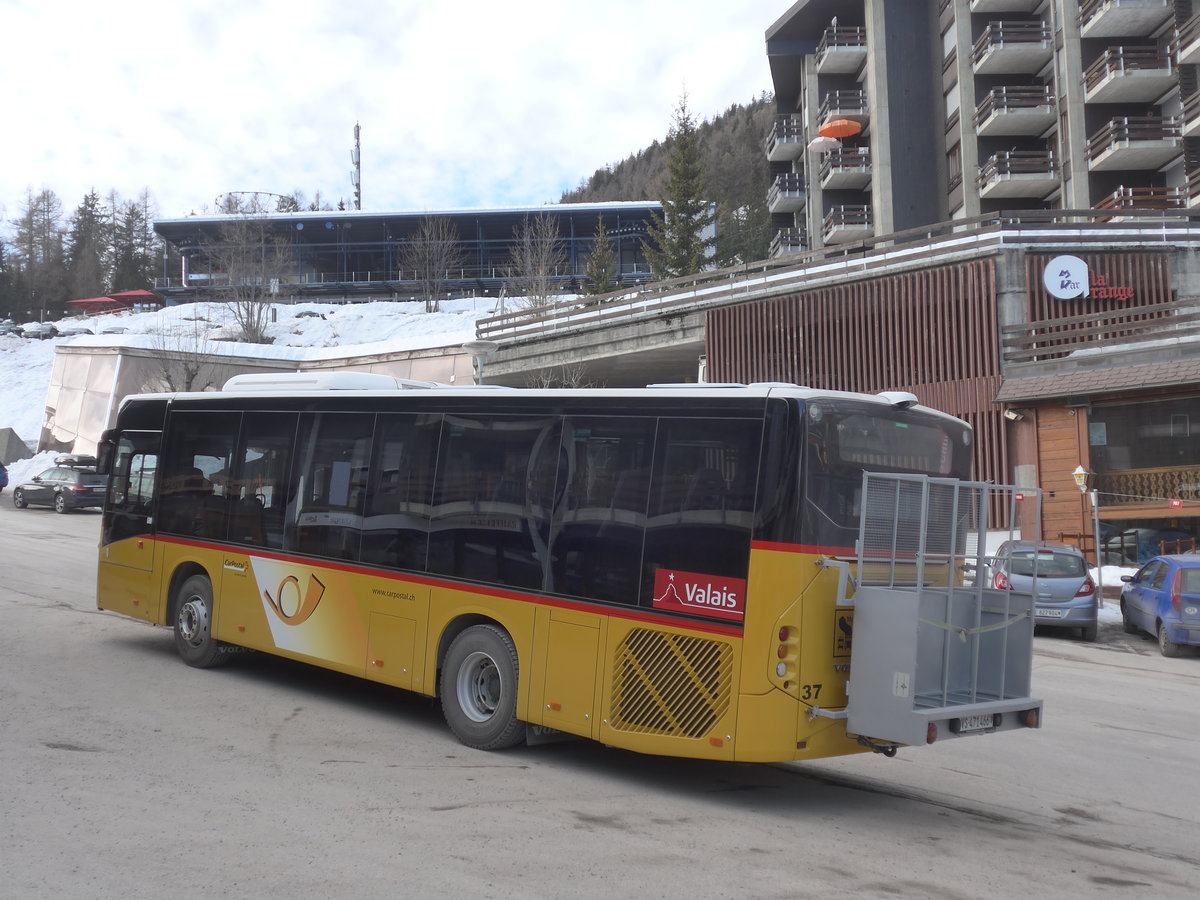 (187'924) - PostAuto Wallis - Nr. 37/VS 471'466 - Volvo am 14. Januar 2018 in Anz�re, Post