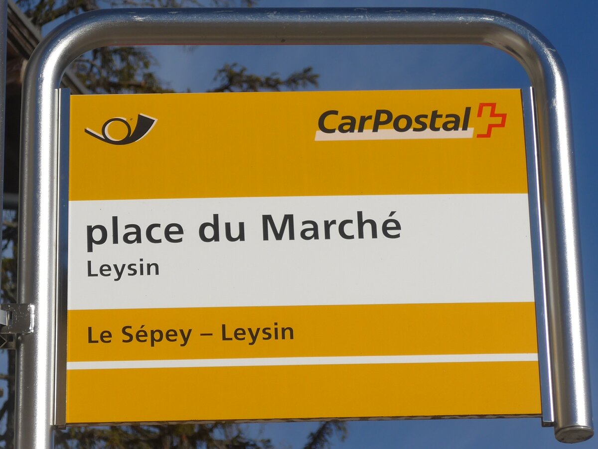 (187'951) - PostAuto-Haltestellenschild - Leysin, place du March� - am 14. Januar 2018