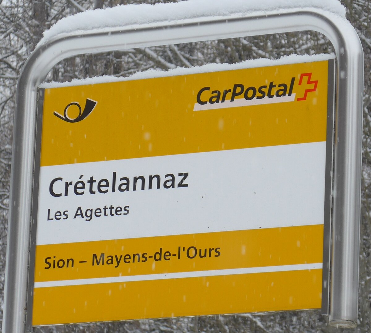 (188'393) - PostAuto-Haltestellenschild - Les Agettes, Cr�telannaz - am 11. Februar 2018