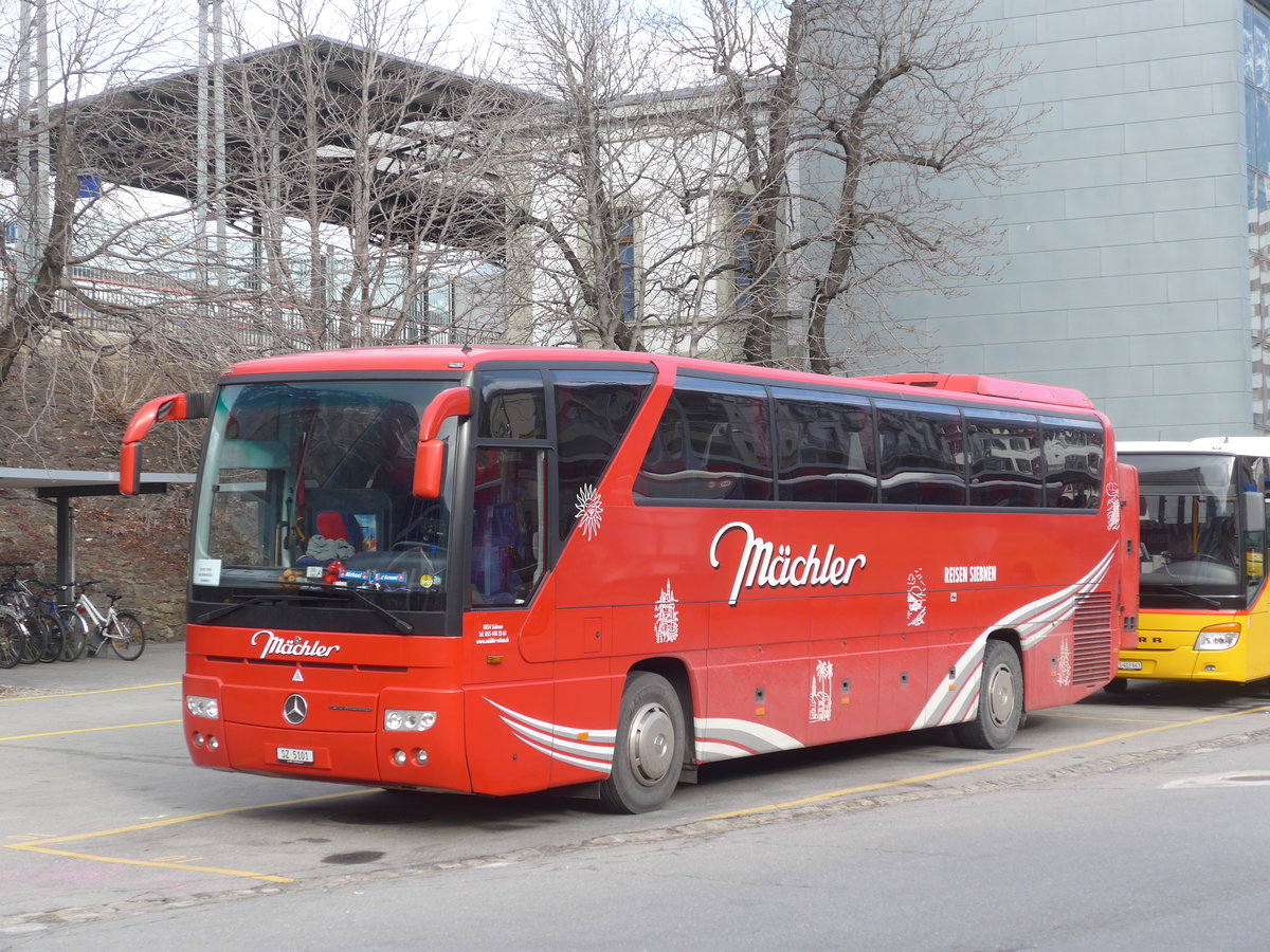 (188'441) - Mchler, Siebnen - SZ 5101 - Mercedes am 11. Februar 2018 beim Bahnhof Brig