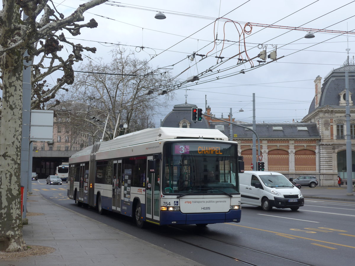 (189'153) - TPG Gen�ve - Nr. 754 - Hess/Hess Gelenktrolleybus am 12. M�rz 2018 in Gen�ve, Place des Vingt-Deux-Cantons